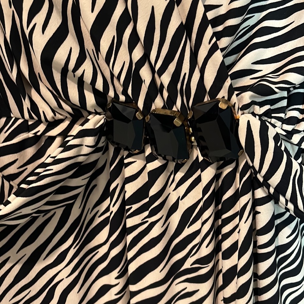 Dress - Picture 2 of 3